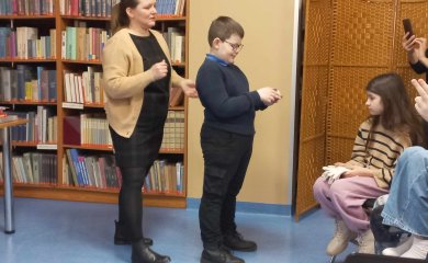 Odwiedziny dzieci z klas II c i II d z Publicznej Szkoły Podstawowej w Myszyńcu